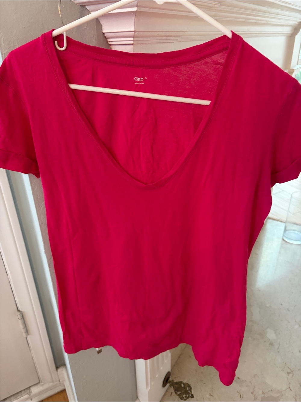 GAP Women's V-Neck Tee in Hot Pink